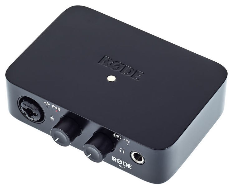 Фото RODE AI-1